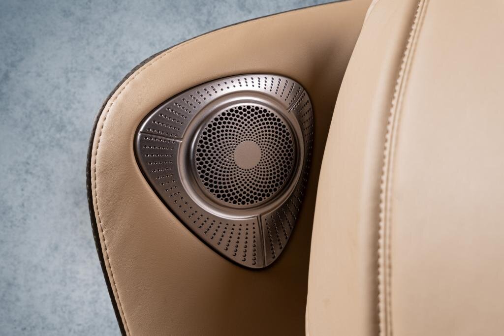 PureHaven Massage-Sessel 118x76x76 cm 6 Massagearten R√ºcken- Fu√ü- und Ges√§√ümassage einfache Bedienung Bluetooth-Funktion PU Leder in beige