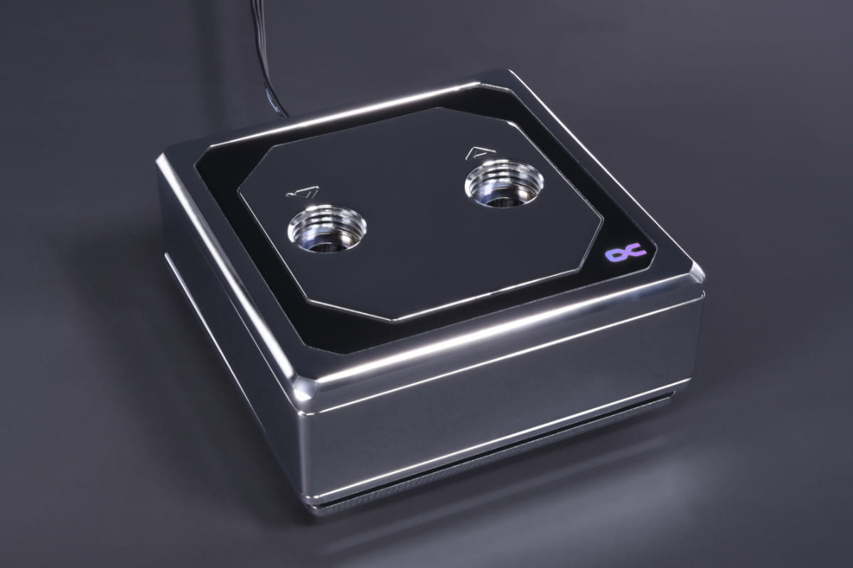 Eisblock XPX Aurora Edge - Full Brass Chrome Digital RGB